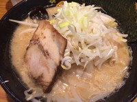 「豚骨ラーメン」@おはな商店 関内店の写真
