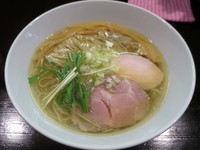 「塩らぁ麺 ７５０円」@らぁ麺 すぎ本の写真