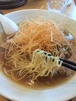 「醤油ワンタン麺」@心麺の写真