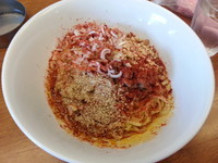 「汁なし担々麺600円」@中華屋 龍影の写真