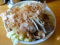 「小ラーメン（730円）＋塩ドクロ（100円）ニンニク」@ラーメン二郎 八王子野猿街道店2の写真