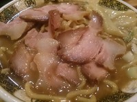 「すごい煮干ラーメン＋焼豚」@すごい煮干ラーメン凪 新宿ゴールデン街店 別館の写真