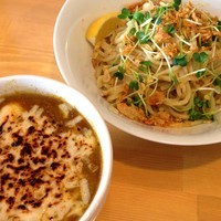 「焦がしチーズのカレーつけそば（中300g）」@麺や 吉四 KiCCHOの写真