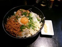 「特製まぜそば(ニンニクマシマシ)」@BOMBA家 湘南台本店の写真