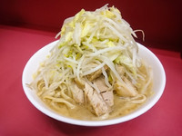 「ラーメン豚入り（野菜ニンニク）800円」@ラーメン二郎 ひばりヶ丘駅前店の写真