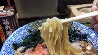 「背油醤油ラーメン背油まみれ」@麺や ぶたコング 梅田本店の写真