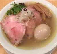 「焼豚塩そば 1150円&味玉100円」@Japanese Soba Noodles 蔦の写真