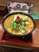 「辛味噌ラーメン900円+大盛100円」@肉そば家 笑梟の写真
