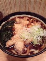 「ジャンボ唐揚げうどん420円」@六文そば 日暮里第1号店の写真