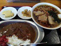 「ラーメンとミニカレーライスセット880円（ランチセット）」@梅喜の写真
