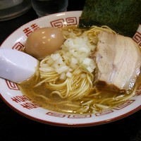 「淡麗3倍京都最高級いりこソバ800円+味玉+和え玉」@中華ソバ みなみの写真