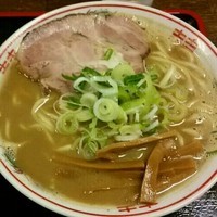 「大勝軒煮干（小そぼろ半ライス無料）　６５０円」@青森大勝軒の写真