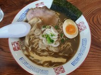 「濃厚煮干そば」@らぁめん 赤星の写真