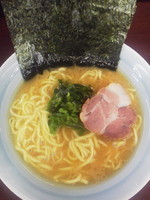 「ラーメン並（硬め）\500（周年記念価格・通常\680）」@ラーメン 岡村屋の写真