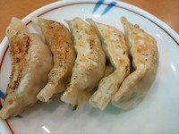 「餃子300円」@好日の写真