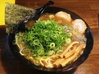 「熱血流中華そば 並 730円＋九条ネギ増し 100円」@熱血流 俺のラーメンの写真