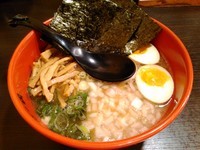 「三骨もっさんラーメン」@麺や偶 もとなり 牧港店の写真