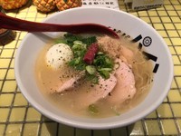 「【期間限定】カカカカカルピス¥820+P味玉・鶏チャー1枚増」@パイナップルラーメン屋さん パパパパパインの写真
