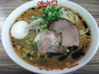 「味噌らーめん玉子入り」@味噌屋八郎商店 新宿店の写真