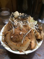 「雷味噌 中盛 ニンニクヤサイアブラ」@雷 北松戸本店の写真