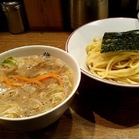 「濃厚つけ麺煮干」@麺屋ジャイアンの写真