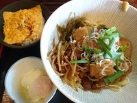 「【限定】味噌角煮まぜそば￥820＋しめのミニチーズ飯￥50」@和風らーめん 凪の写真