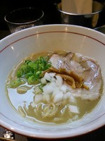 「【限定】鶏白煮干し」@柳麺 呉田-goden-の写真