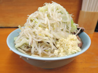 「｢ラーメン ニンニクヤサイ｣ 700円」@ラーメン二郎 新橋店の写真