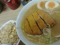 「トンカツ味噌ラーメン、半チャーハン」@らーめん山田の写真