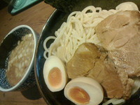 「特製つけ麺中盛 ランチサービスライス」@豚骨一燈 大塚店の写真