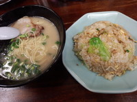 「レタスチャーハン（ラーメンとのセット）850円」@博多ラーメン 長浜や 日暮里店の写真