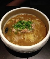 「掛け豚そば」@俺の空 新宿店の写真