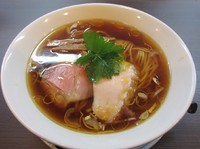 「醤油らぁ麺（７３０円）」@らぁ麺 紫陽花の写真