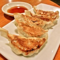 「まるきんラーメン＋焼餃子（5個）650円＋330円」@博多まるきんラーメン 金町店の写真