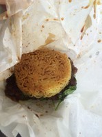 「ザ・オリジナルバーガー780円+コーラ200円」@RAMEN BURGER TOKYOの写真