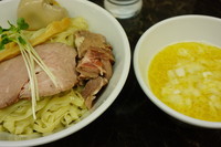 「さつま地鶏の白湯平打ち麺（６０食限定）＋大盛り」@らーめん えんやの写真