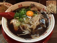 「中華そば並/チャーハン小＋たまご(生)」@新福菜館 麻布十番店の写真