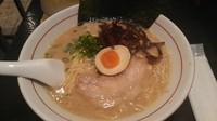「香味とんこつラーメン(700円)・大盛(50円)」@めん屋 聖流の写真