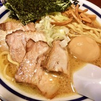 「特製ラーメン（並盛160ｇ）1000円」@天然豚骨醤油 らーめん玉 超大吉 上野店の写真
