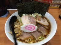 「煮干しらーめん中盛+薄切りちゃーしゅう／￥740+150」@麺処 うち田の写真
