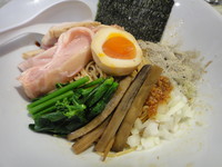 「【季節限定】冷たい煮干し油そば・細麺」@improv.の写真