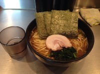 「ラーメン（大盛り）850円」@らーめん七福家 川崎店の写真