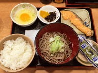 「朝定食B(410円)」@越後そば 立石店の写真