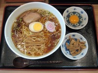 「中華そば（大）900円＋メンマ100円＋生玉子50円」@中華そば 和輝の写真