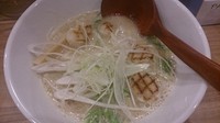 「元祖帆立白湯らぁめん（990円）」@旨美麺 築一の写真