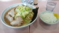 「キャベツチャーシュー麺中盛」@ラーメン 中島家の写真