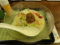 「冷やしちゃんぽん　白」@長崎ちゃんぽん リンガーハット 東大阪西堤店の写真