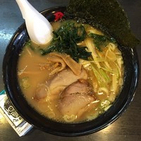 「セロリラーメン（トンコク）」@ラーメン珍珍珍 鶴見店の写真