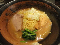 「らーめん（醤油）一三五」@天虎の写真