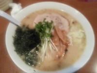 「白らーめん700円+中盛り100円」@らーめんドラゴン 赤塚店の写真